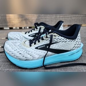 Women's Brooks Hyperion Tempo size 7.5